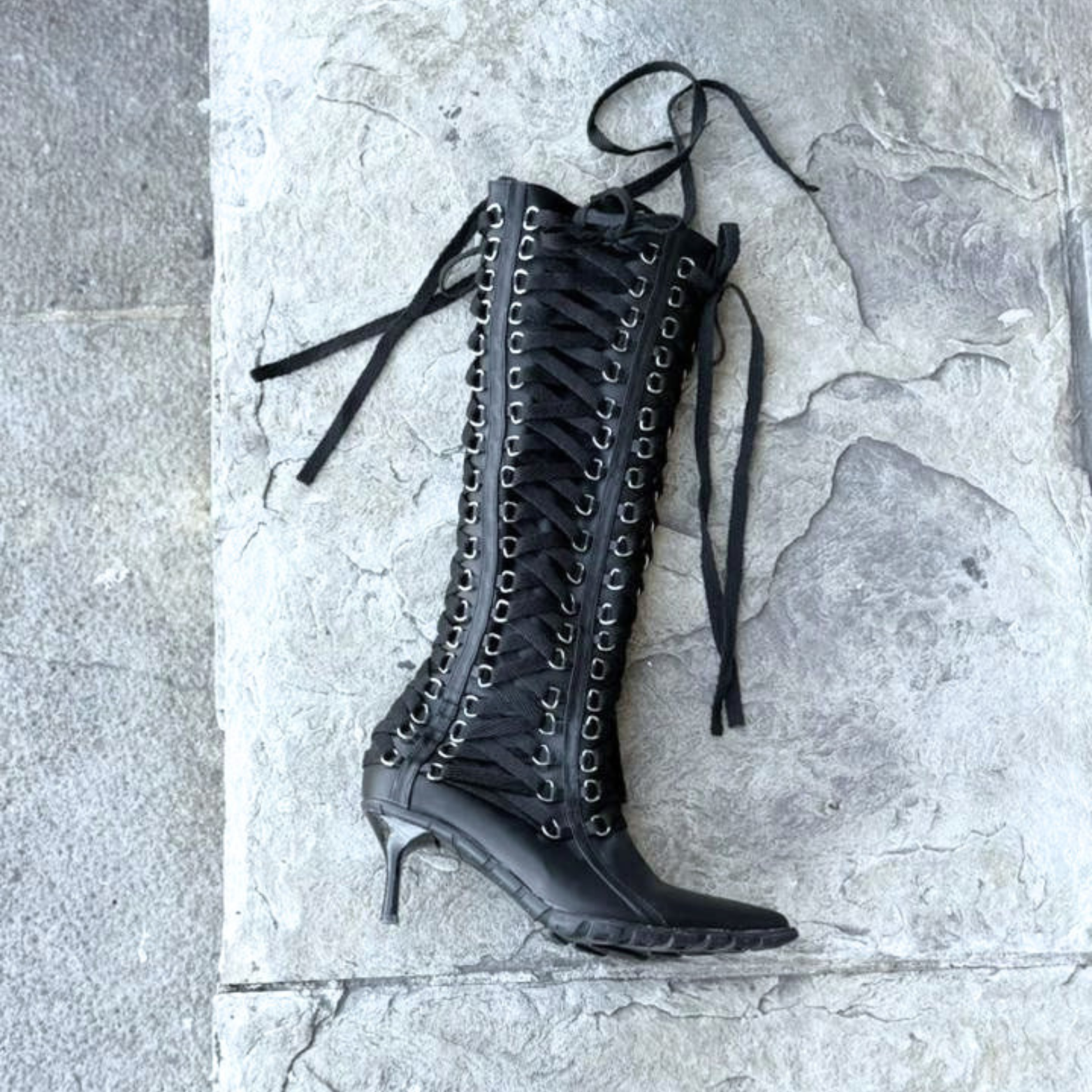Corset boots lace-up